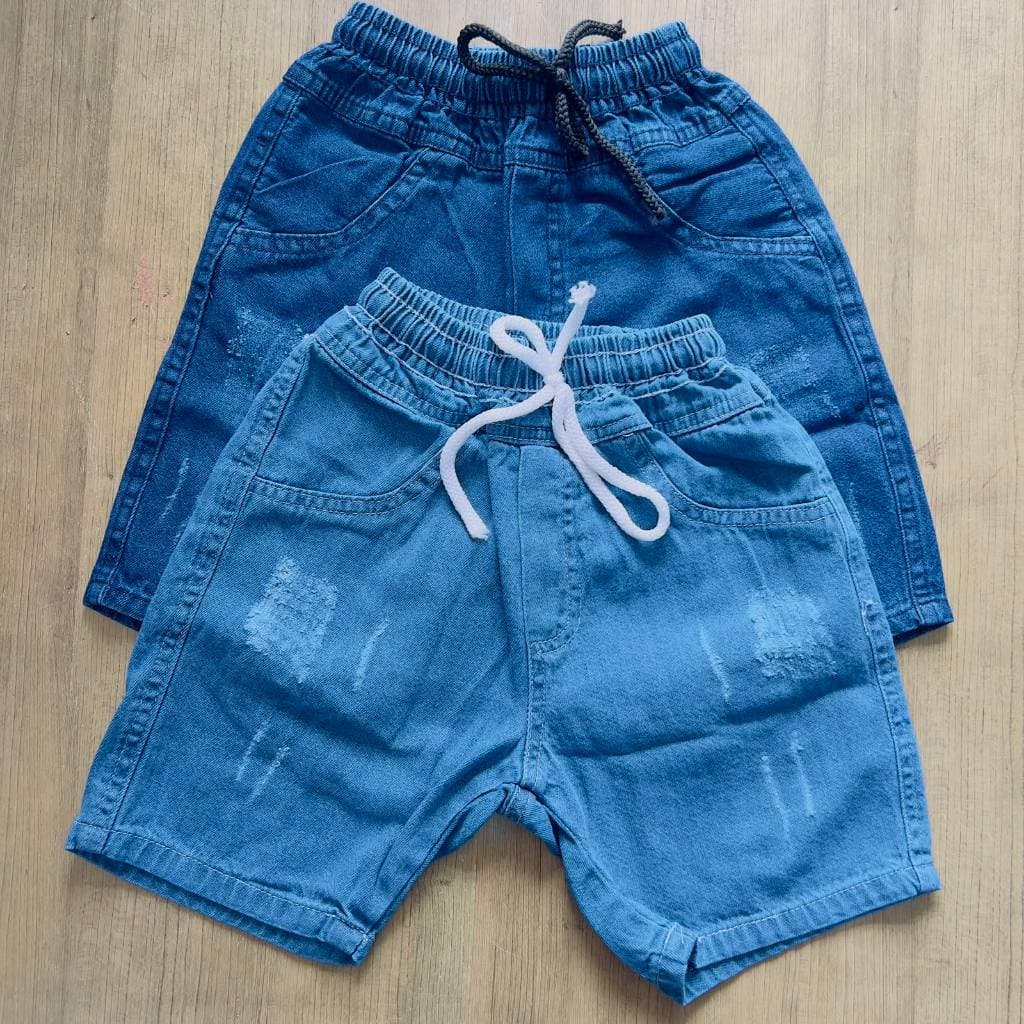 Kit Dois Shorts Bermudas Jeans+Jeans Claro Com Bolsos Funcional Na parte de trás Tamanhos 2.4.6.8 anos