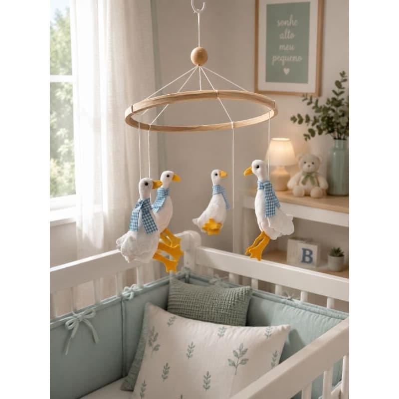 Móbile para Berço Gansinho em Feltro| Decoração Quarto Bebê | Patinhos