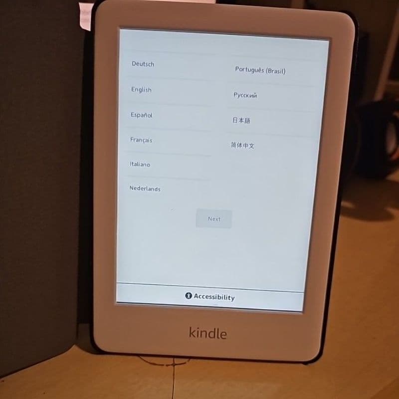 Kindle de 10° geração cor branca + case magnética com hibernação