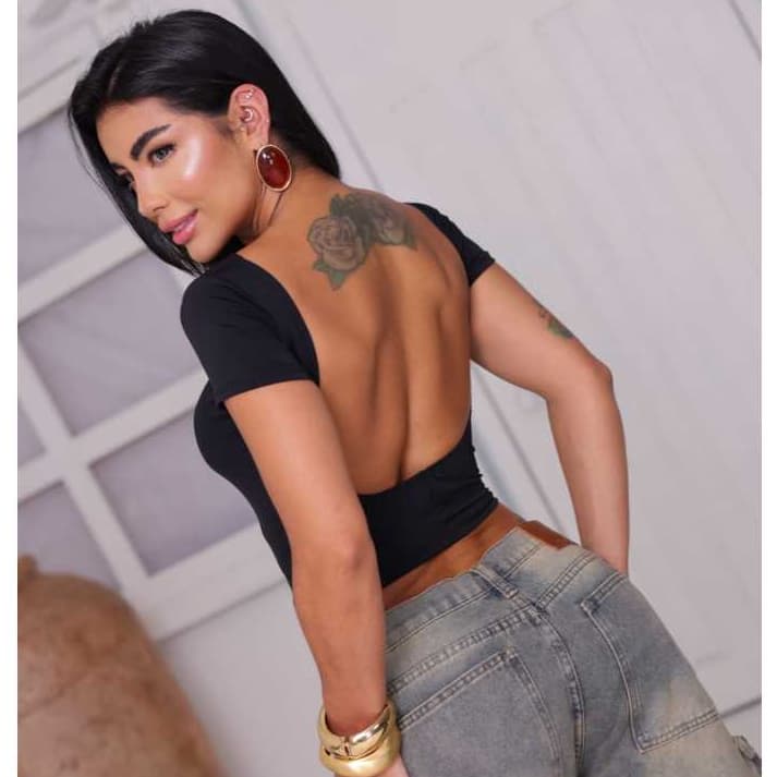 Cropped Costa Nua Feminina Ombro a Ombro Manga Curta Suplex Baby Tee Tecido Premiun Duplo Basico