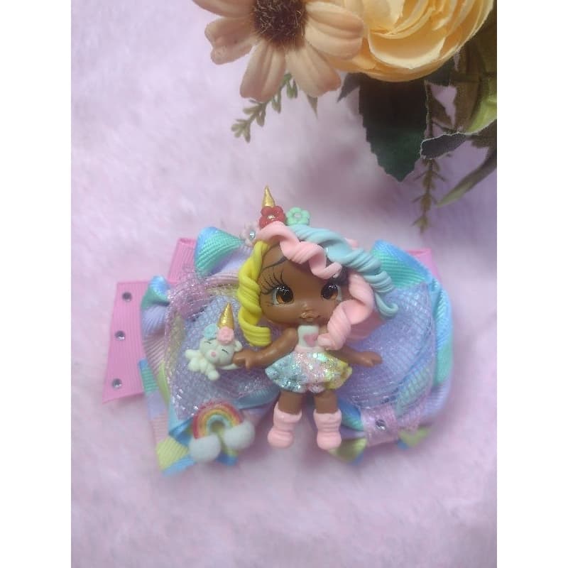 Laço  Unicórnio infantil nas cores candy/ aplique menininha em biscuit