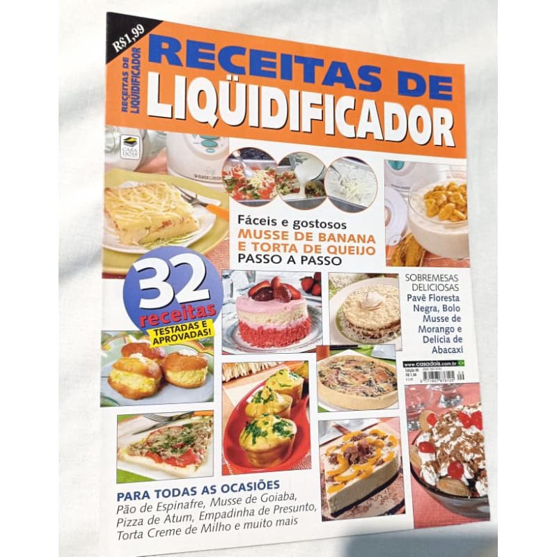 revista com 32 receitas de liquidificador