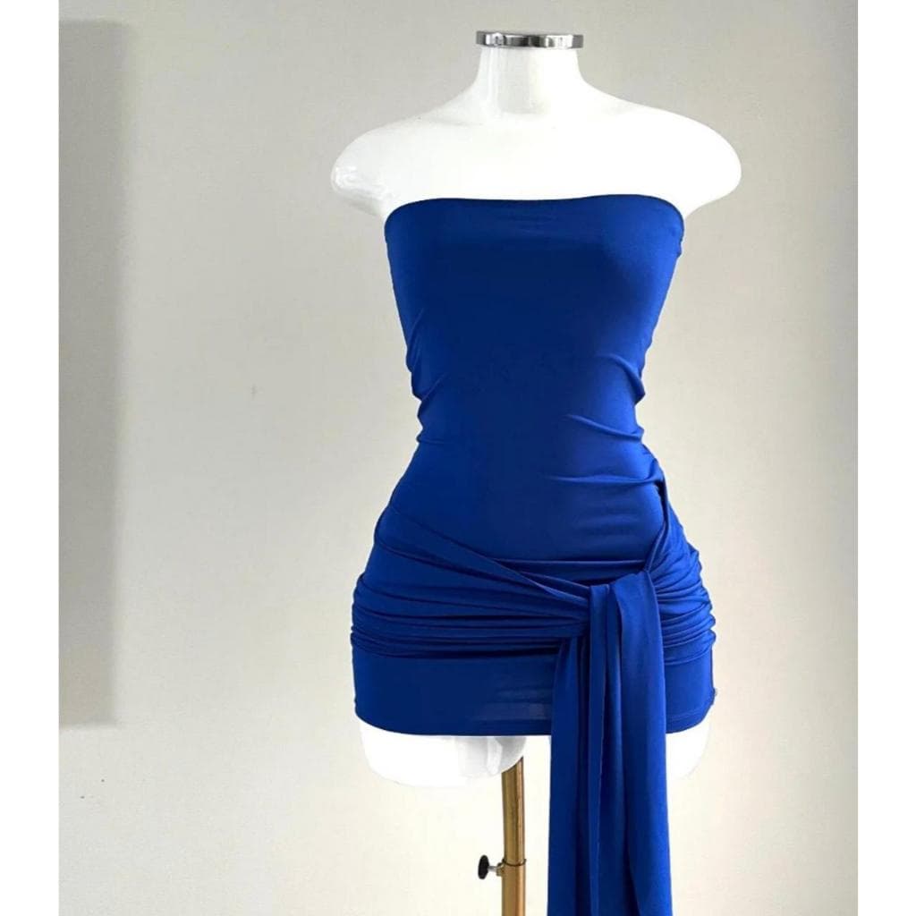 Vestido curto feminino com amarração lateral tubinho modinha (CHICA)