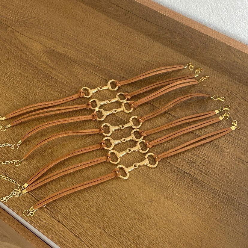 Choker gargantilha bridão dourado inspiração Ana castela estilo country rodeio
