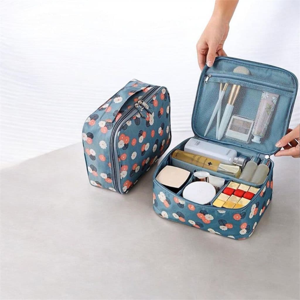Nessesaire compacto ideal para organizar seus itens pessoais.