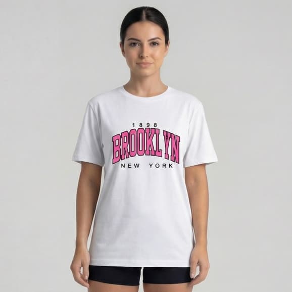 Camiseta Feminina de Algodão com Estampa "BROOKLYN" e "NEW YORK" - Estilo Urbano - Philklen