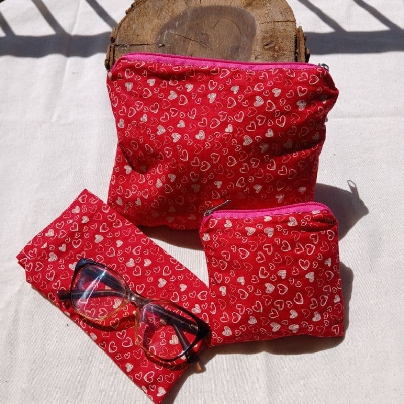 Kit presente Dia das Mães/Necessaire grande + necessaire pequenas + porta-óculos/ Coleção Amor de Mãe