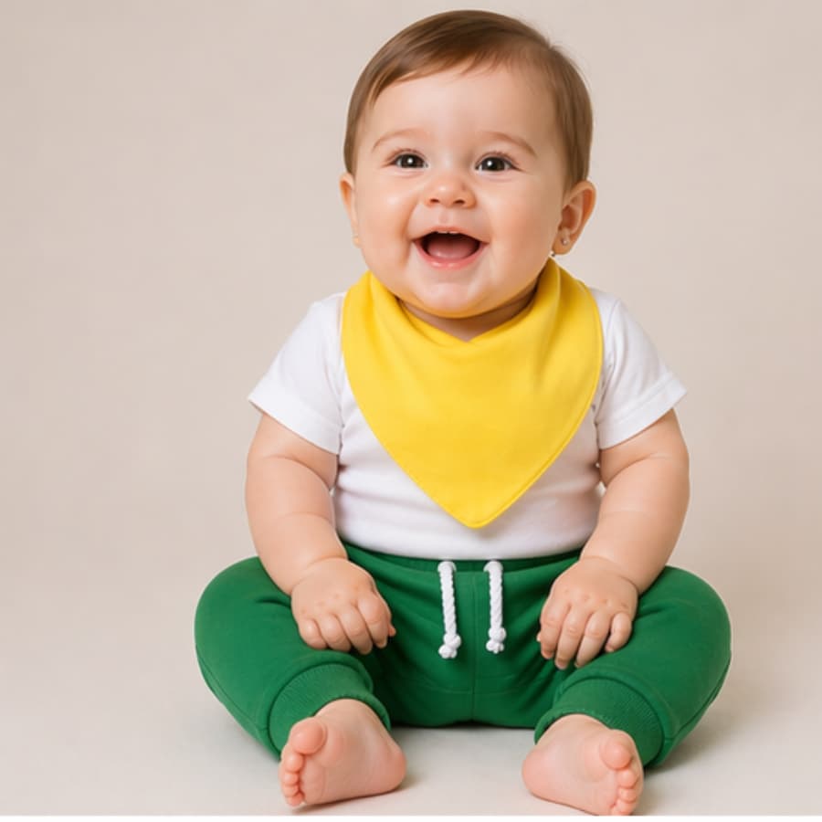 Kit 2 calças em malha 100% algodãao para bebe, ganha babador duplo copa do mundo verde e amarelo mesversario