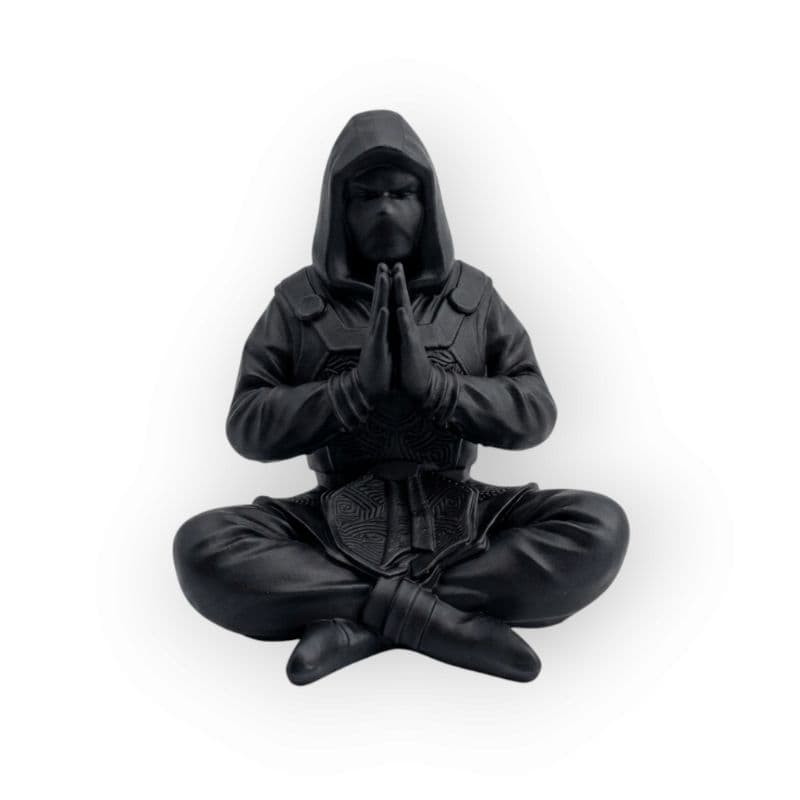 Ninja Meditando Estátua Escultura 3D Zen Assassin Decoração Geek Minimalista Preto Fosco Setup Gamer Escritório