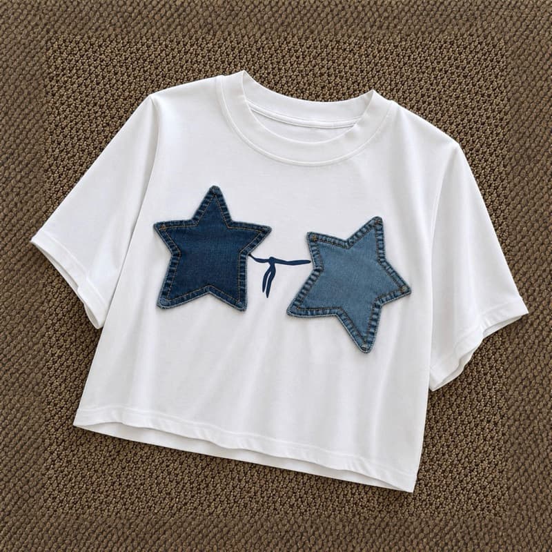 Camiseta Casual Feminina de Gola Redonda e Manga Curta com estampa de Estrela