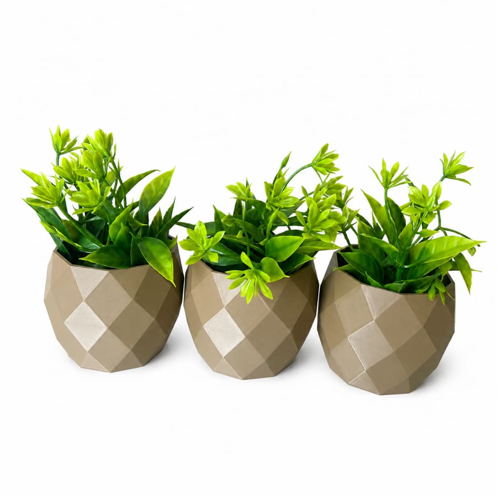 Kit 3 Mini Vasos Decorativos 6cmx7cm Bege com Folhagem Artificial Para Mesa Prateleira Sala Banheiro