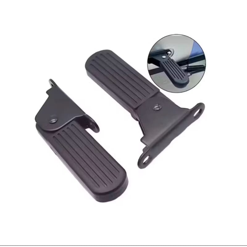 Par de apoio para os pés para as scooters elétricas Duos, entre outras. Medida entre parafusos: 5 cm.