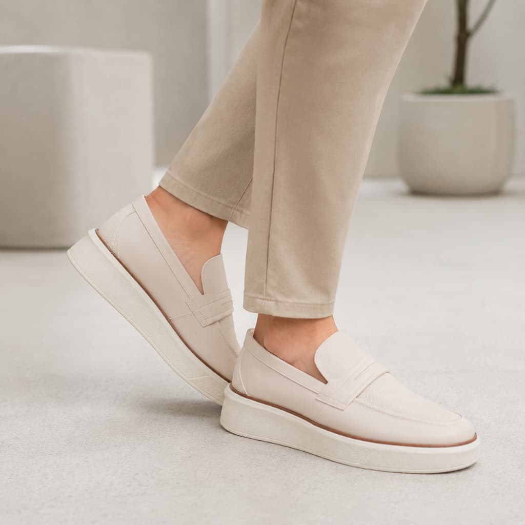 Sapato Tênis Sport Fino Tipo Mocassim Moderno Sola Branca Conforto Look Casual