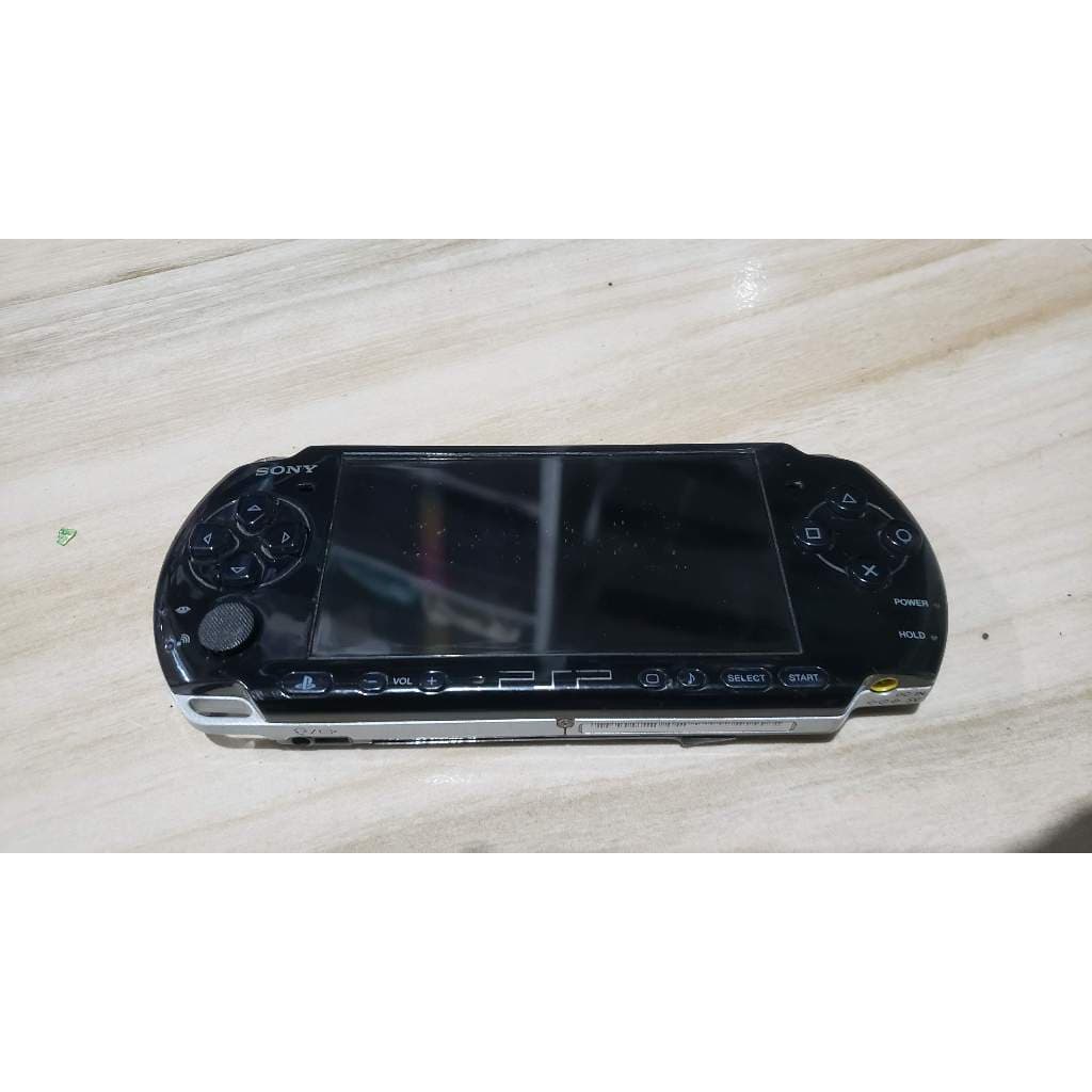 psp slim funciona, mas com detalhes. leia na descrição. K877