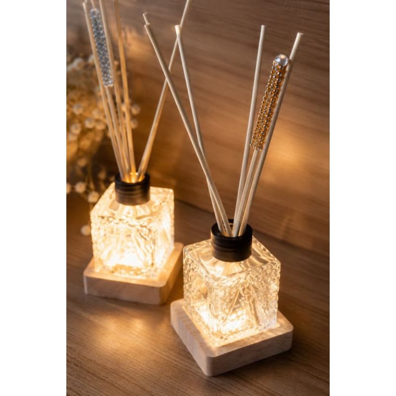 Aromatizador de Ambiente Elegância e Sofisticação  com  Base em Led USB Decorativo