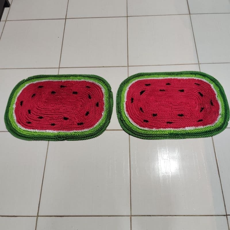 Jogo com 2 Tapetes de FruFru Melancia Artesanal | Tapete Decorativo Antiderrapante para Cozinha, Quarto ou Banheiro