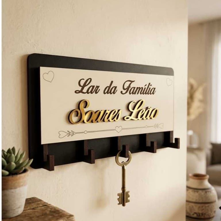 Porta-Chaves e Cartas Personalizado com sobrenome da família -  em MDF 5 ganchos