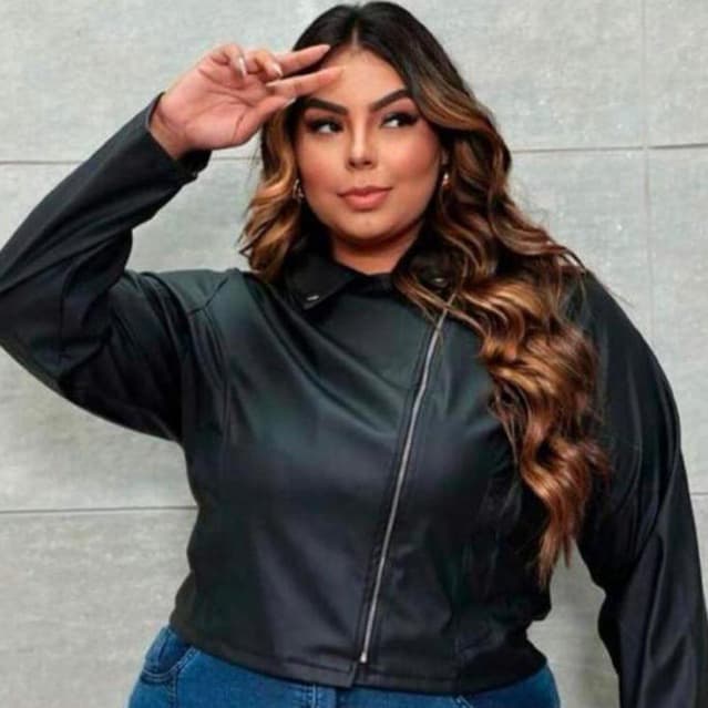 jaqueta  de couro ecológico feminino preta confortavel com ziper leve e bonita modelo plus size g1 g2 g3 inverno usado