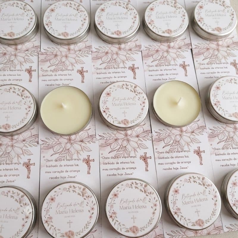 Kit Com 20 Velas Perfumadas na Latinha + Card - Lembrancinhas de batizado, Primeira Comunhão - Vela Aromatizada