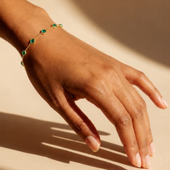 KIT Pulseira Feminina Dourada com Pedras Elegante Ajustável