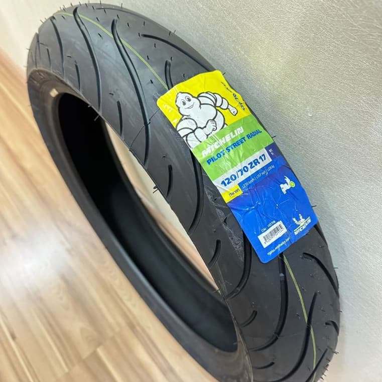 Pneu Moto Michelin Pilot Street 120/70-17 Radial Dianteiro CB600 Hornet
