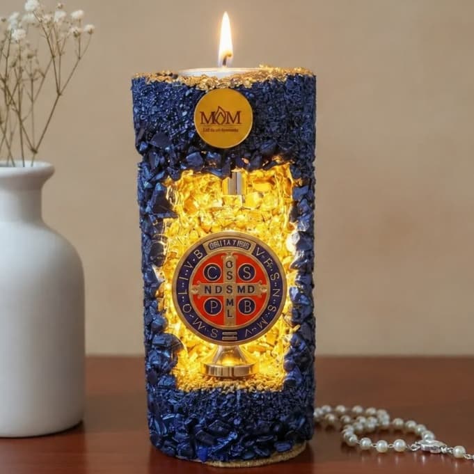 Vela Artesanal Decorativa com Medalha de São Bento + 3 Refis - Proteção e Fé e Artesanal Luxo
