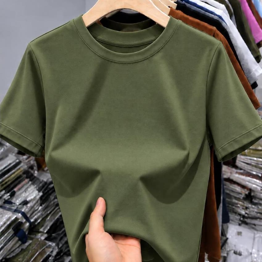 Camiseta de algodão de alta qualidade, 94% algodão e 6% elastano, slim fit, elástico alto, modelo em branco