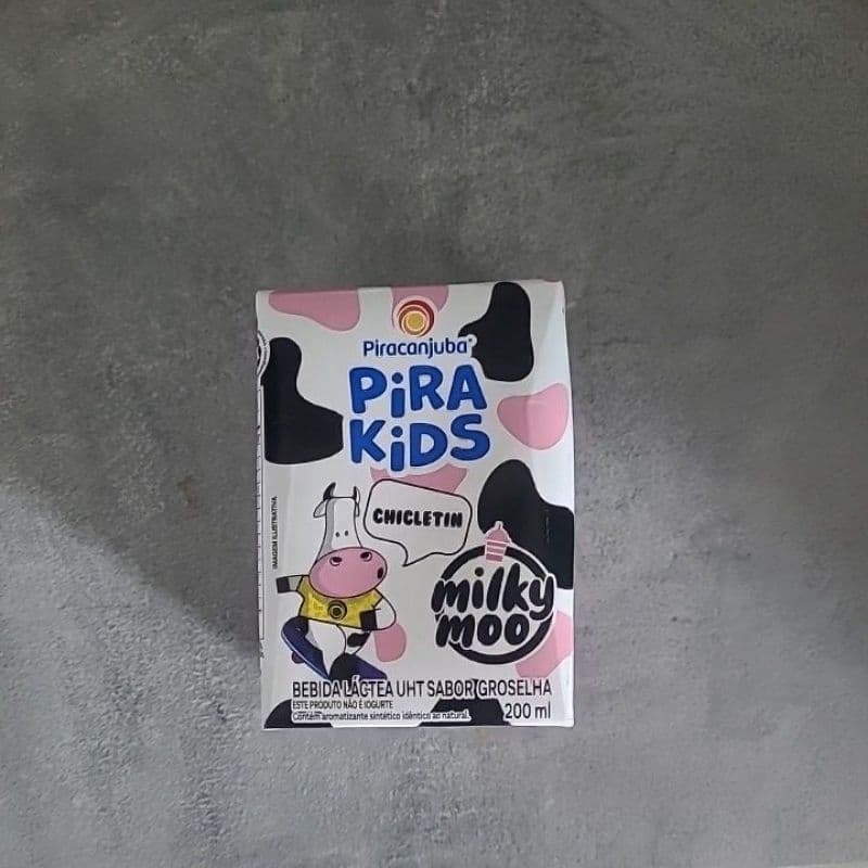 kit com 12 Piracanjuba Kids sabor chicletin Milk moo nescau