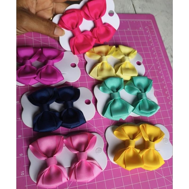 Kit 20 Laços Boutique Infantil Coloridos – 10 Pares Sortidos no Bico de Pato | Pronta Entrega