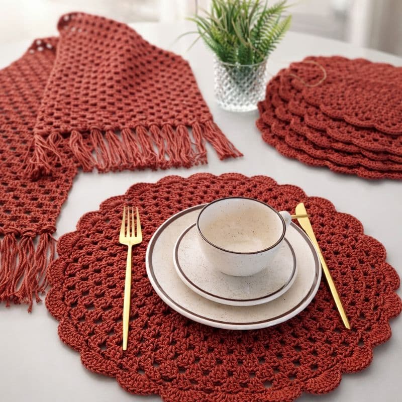Kit Sousplat Crochê 4 Lugares com Trilho de Mesa 1,50m