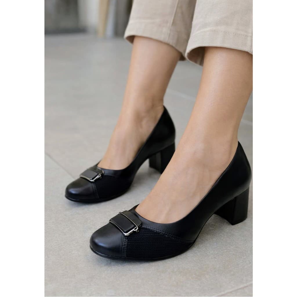 Sapato Social Classico Preto Confortflex em Couro com Detalhe Em Fivela