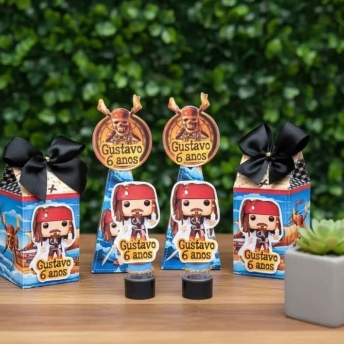 Kit Lembrancinhas Personalizadas Luxo Piratas do Caribe (Aplique 3D + Laço)