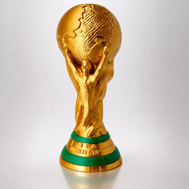 Taça Decorativa Estilo Copa – 18cm | Envio Rápido 🚚📦| Deixe seu ambiente mais esportivo