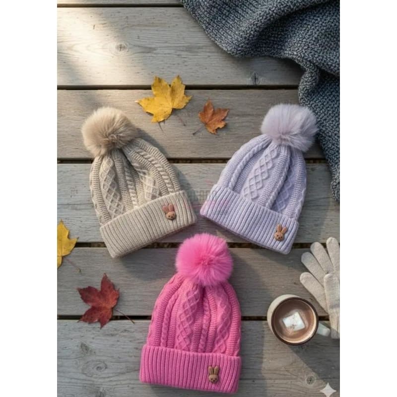 Kit 2 toucasTouca Infantil de Inverno Menina Forrada com Pompom e broche