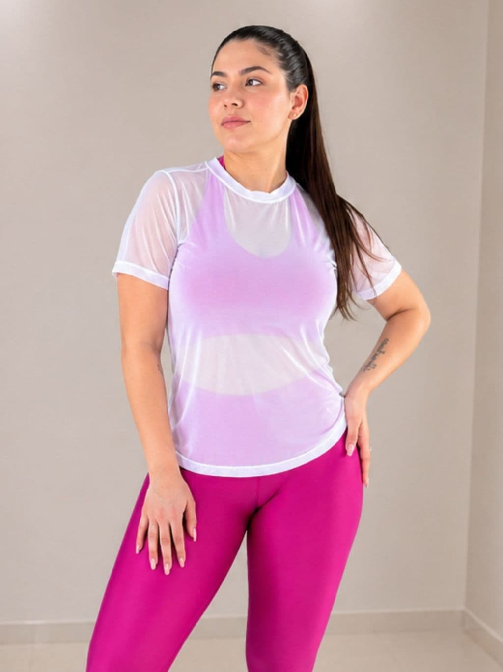 Blusa Feminina de Tule Transparente com Manga Roupa de academia Moda fitness