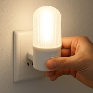 kit 2 Luminária Tomada Abajur Led Mini Luz Noturna Bivolt Suave Luz Branca