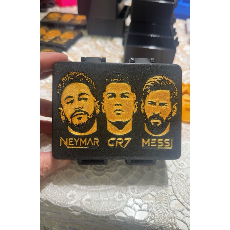 Porta Figurinhas (Craques) copa do mundo, capacidade 500 Figurinhas + Brinde Chuteira Brasil