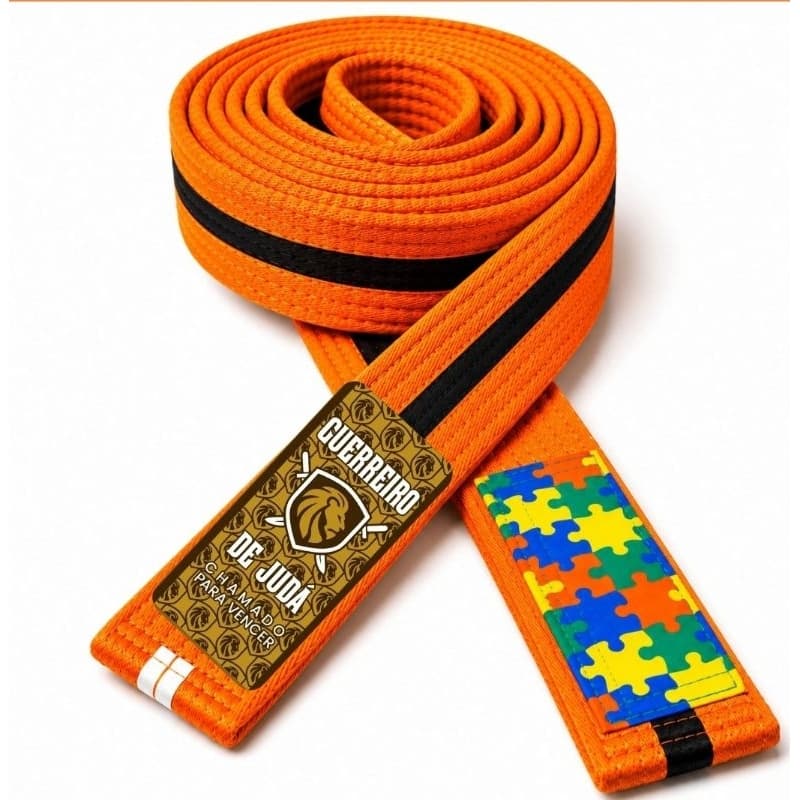 Faixa laranja de jiu-jitsu com viés preto tarja autismo