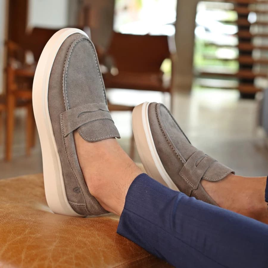 Sapato Masculino Mocassim Sola Alta Confortável Loafer Camurça Luxo Café premium Promoção