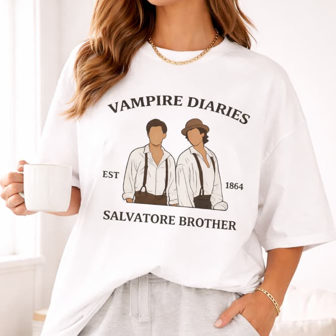 Camiseta The Vampire Diaries Salvatore Brothers Est 1864 Unissex Estética Vintage