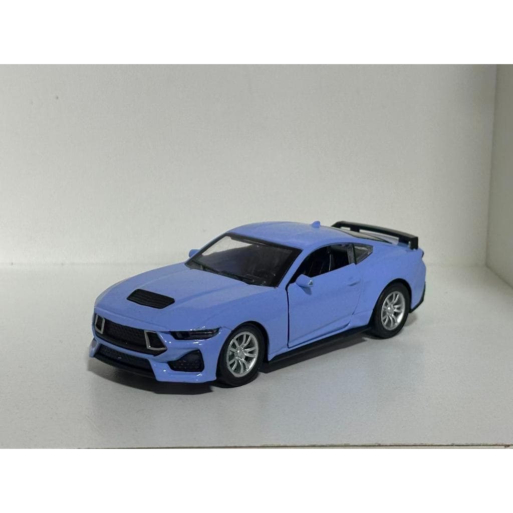 Miniatura Ford Mustang GT Fricção Com Som E Luz