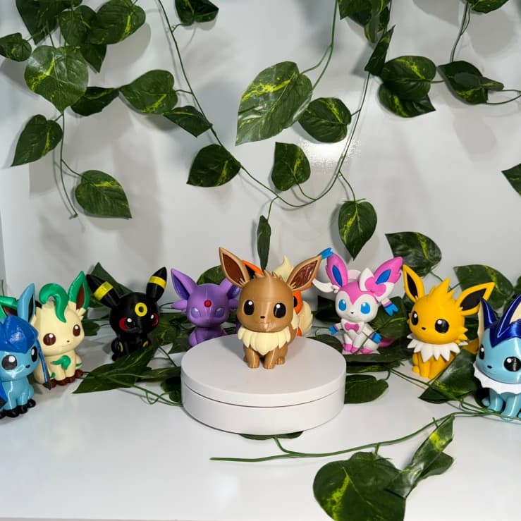 Chibi Pokémon Eevee + Evoluções 12cm - Colecionáveis