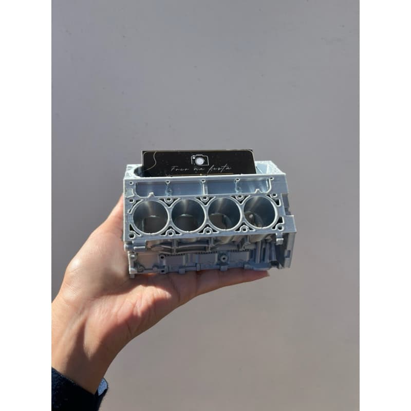 Suporte para Canetas e Cartões de Visita Bloco Motor V8 | Itens decorativos para escritório