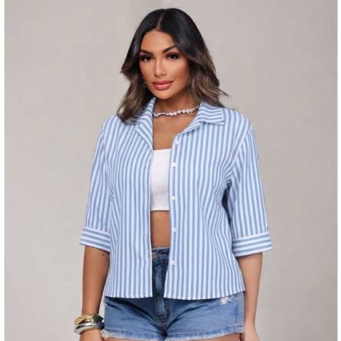 Camisa Blusinha Feminina Listrada e liso Manga 3/4 Frente fechamento Botões