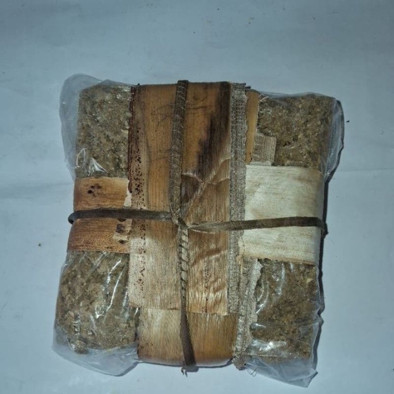Doce,Tijolo de cana com massa de mandioca(1500g)dos gerais.artesanal.