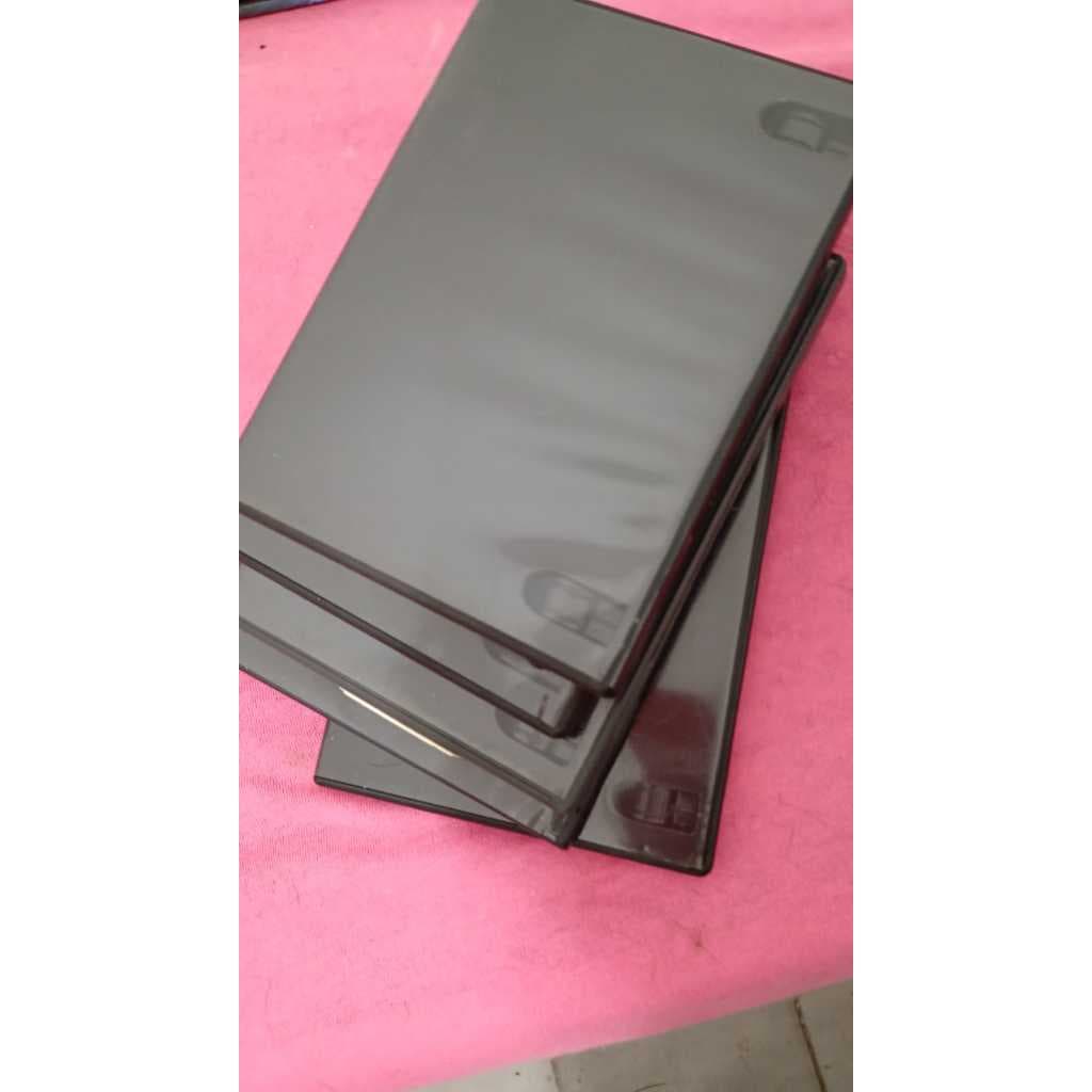 LOTE COM 5 CAPAS DE DVD NA COR PRETA
