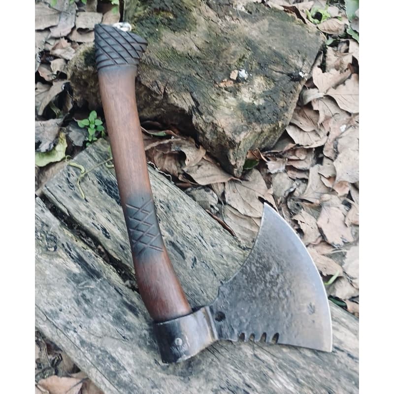 Machadinha Artesanal de Camping Trilha em Aço Carbono com Cabo em Madeira Nobre