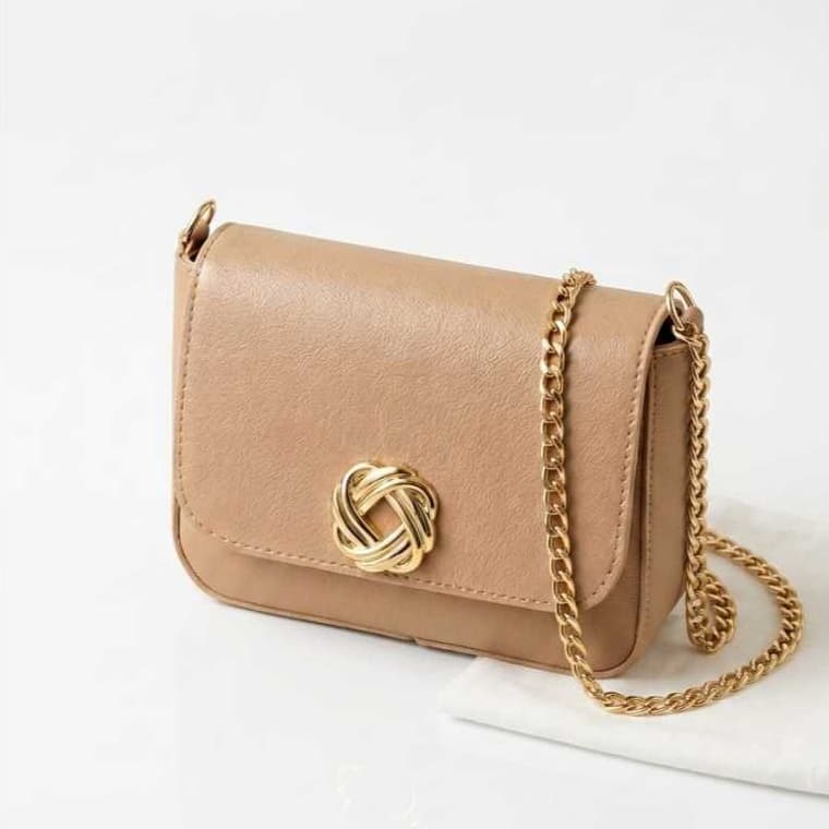 Bolsa Feminina Pequena Alça Corrente Dourada Ombro Moda Versátil Casual Estilosa Promoção