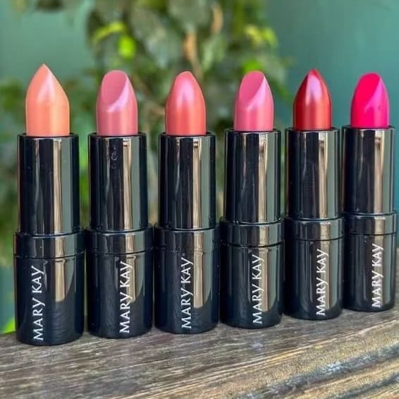 Batom Matte e hidratante - não craquela nos labios - Mary Kay original varias cores