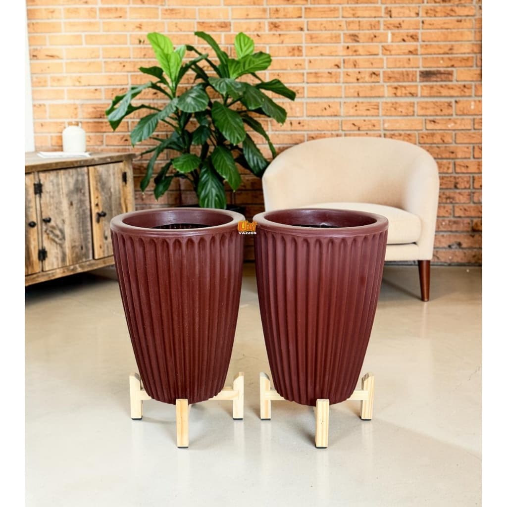 Kit 2 Vasos Coluna Romana P (34X24) Polietileno P/plantas ou Flores + 2 Suportes Madeira Pinus